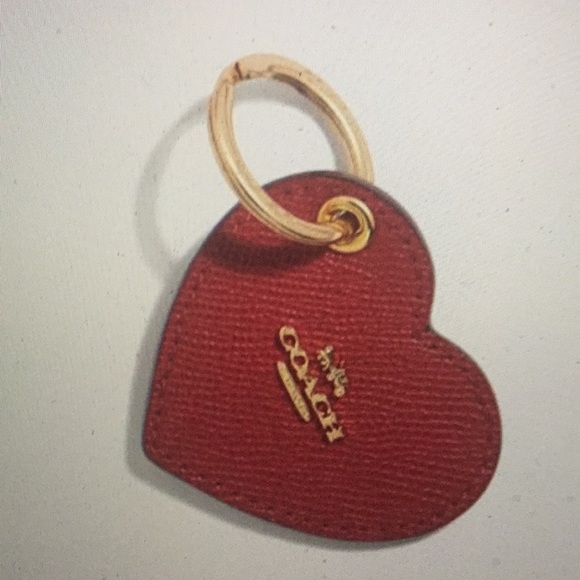 💥HOST PIC💥COACH - HEART KEYCHAIN / KEYFOB (NWT) - Picture 6 of 9